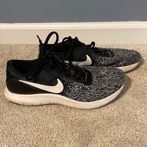 Women’s Nike Tennis Shoes